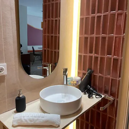 Osito Hub - Pintor Nicolau Apartament